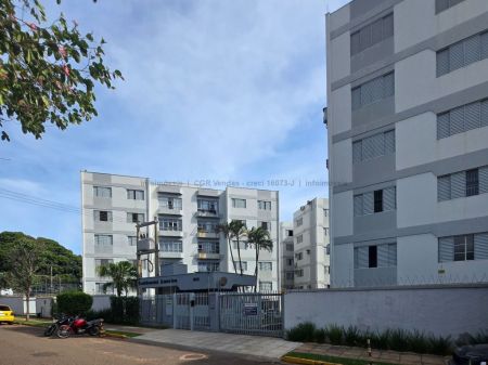 Apartamento em Vila Carvalho