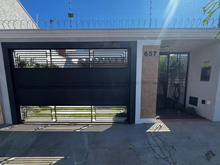 Casa-Térrea em Vila Carlota