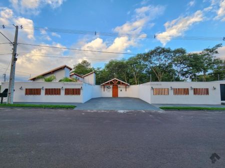 Casa-Térrea em Solar dos Lagos II