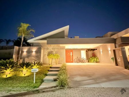 Casa-Térrea-Condomínio em Residencial Alphaville II