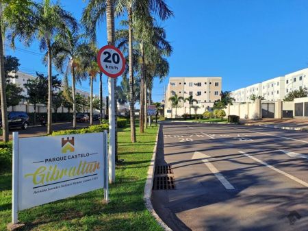 Apartamento em Pioneiros