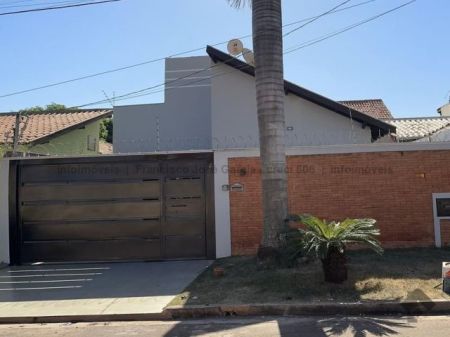 Casa-Térrea em Rita Vieira