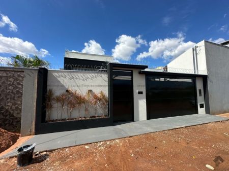 Casa-Térrea em Vila Nasser