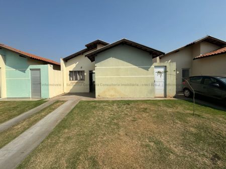 Casa-Térrea-Condomínio em Jardim São Conrado