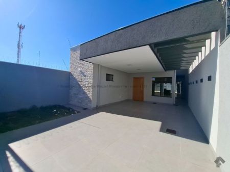 Casa-Térrea em Rita Vieira