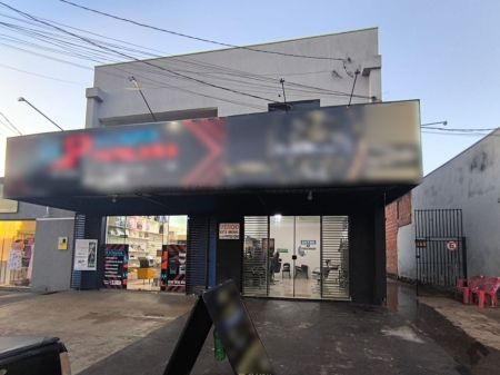 Imóvel Comercial em Parque dos Coqueiros