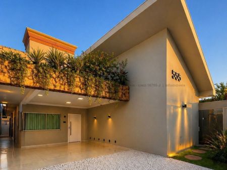 Casa-Térrea em Carandá Bosque I