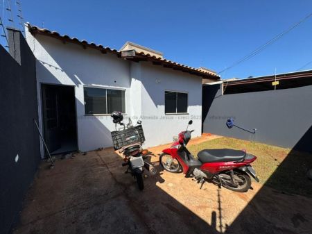Casa-Térrea em Rita Vieira
