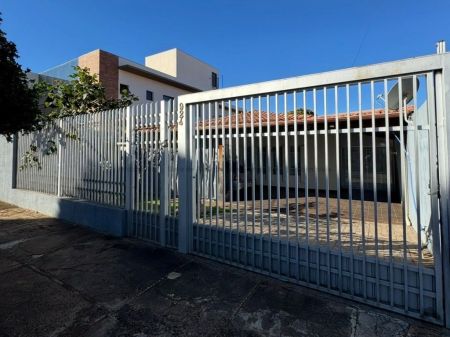 Casa-Térrea em Santa Fé
