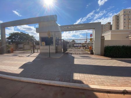 Apartamento em Parque Rita Vieira