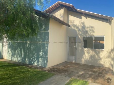 Casa-Térrea-Condomínio em Jardim São Conrado