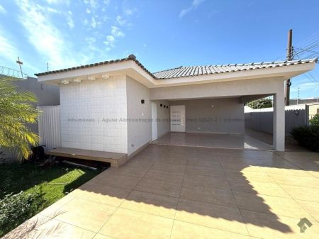 Casa-Térrea em Jardim Monte Líbano