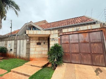 Casa-Térrea em Jardim Tijuca I