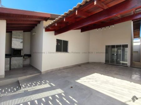 Casa-Térrea em Loteamento Água Limpa Park