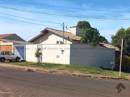 Casa-Térrea em Jardim Monumento