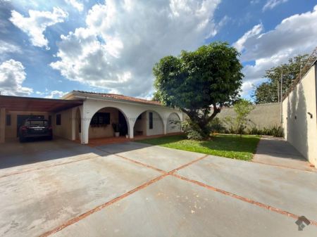 Casa-Térrea em Nova Campo Grande