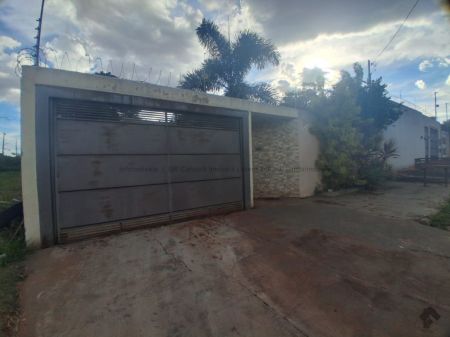Casa-Térrea em Rita Vieira