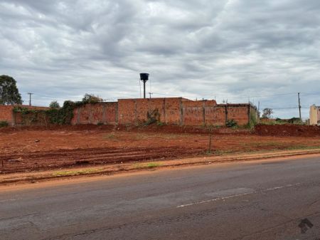 Terreno em Aero Rancho