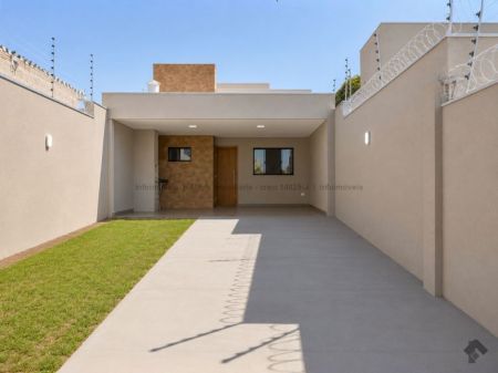 Casa-Térrea em Jardim Montevidéu