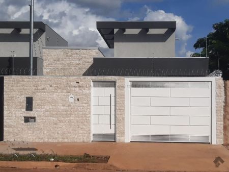 Casa-Térrea em Rita Vieira