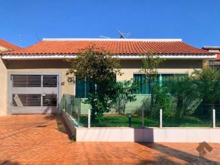 Casa-Térrea em Vila Vilas Boas
