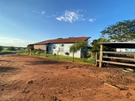 Fazenda em Zona Rural