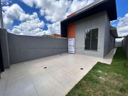 Casa-Térrea em Loteamento Água Limpa Park