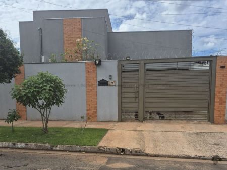 Casa-Térrea em Caiçara
