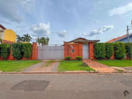 Casa-Térrea em Vila Vilas Boas