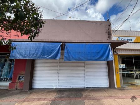 Sala / Salão / Loja em Centro