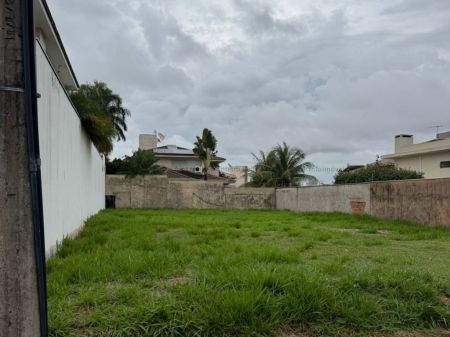 Terreno-Condomínio em Altos da Afonso Pena