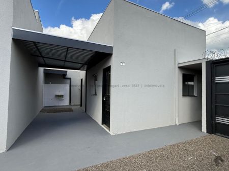 Casa-Térrea-Condomínio em Bela Laguna