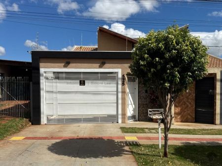 Casa-Térrea em Vila Santa Luzia