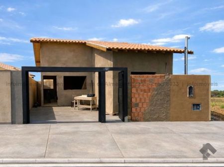 Casa-Térrea em Bela Laguna