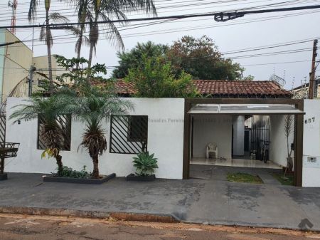 Casa-Térrea em Vila Carlota