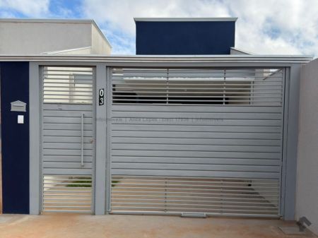Casa-Térrea em Vila Santa Luzia