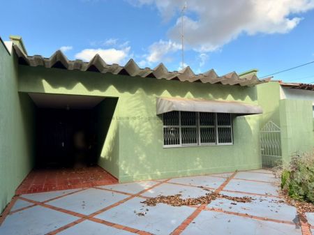 Casa-Térrea em Vila Sol Nascente