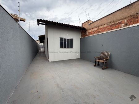 Casa-Térrea em Pq. Residencial dos Girassóis