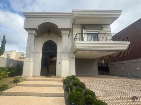 Sobrado-Condomínio em Residencial Alphaville