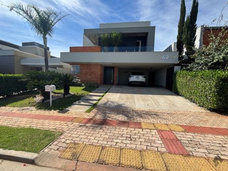 Sobrado-Condomínio em Residencial Alphaville II