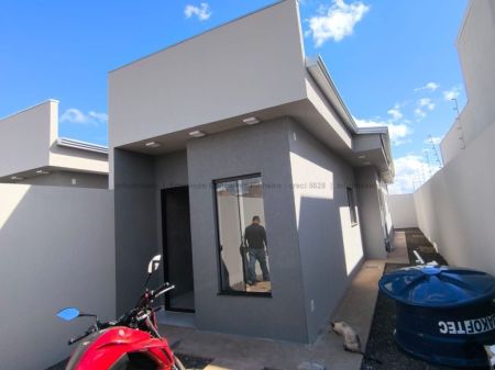 Casa-Térrea em Residencial Figueiras do Parque