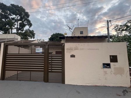 Casa-Térrea em Jardim Noroeste