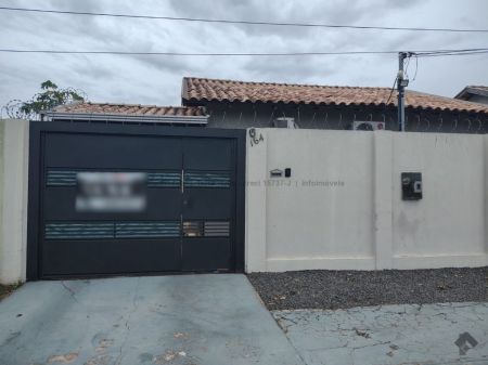 Casa-Térrea em Silvia Regina
