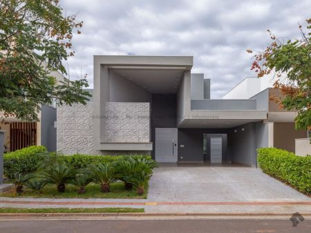 Casa-Térrea-Condomínio em Pq. Residencial Damha III