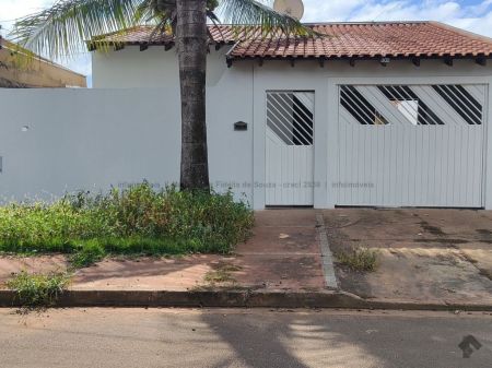 Casa-Térrea em Jardim Tarumã