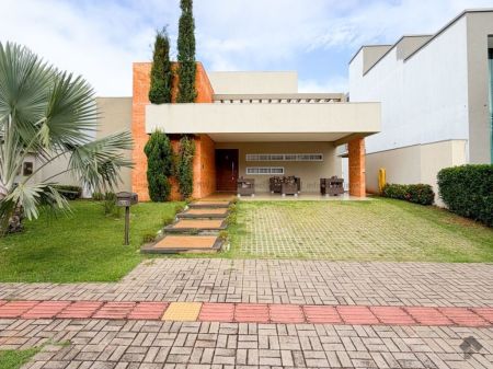 Casa-Térrea-Condomínio em Residencial Alphaville