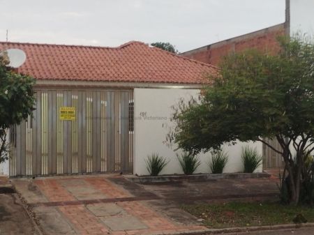 Casa-Térrea em Pioneiros