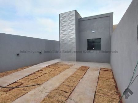 Casa-Térrea em Jardim Cristhais II