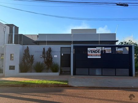 Casa-Térrea em Vila Nasser