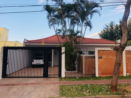Casa-Térrea em Jardim Bela Vista